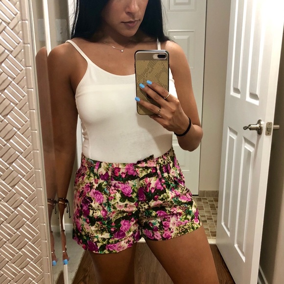 ❌ON HOLD❌Forever 21 floral shorts